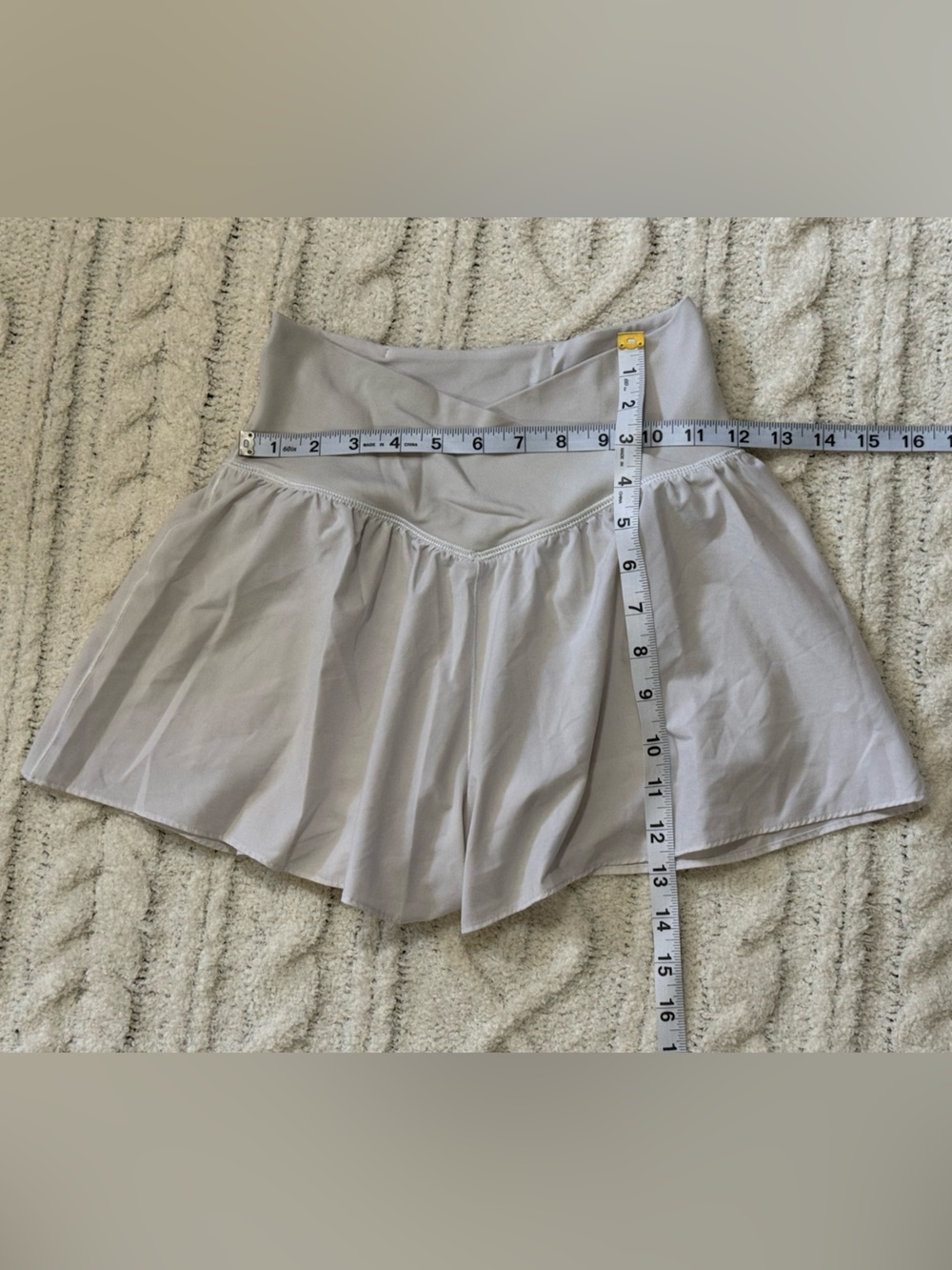 OFFLINE by Aerie Real Me Crossover Flowy Shorts White Small - Picture 6 of 12